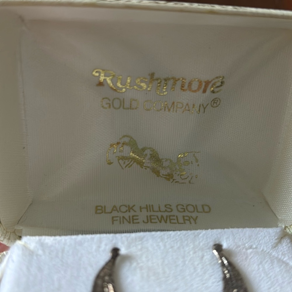 Rushmore Gold Company Tricolor Black Hills Gold Fine Jewelry Earrings View 5